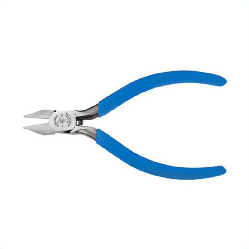 Klein D244-5C Diagonal Cutting Plier, Electronics Hot Riveted, Narrow Nose Jaw, 11/16 in L x 1/2 in W x 5/16 in Thick Jaw